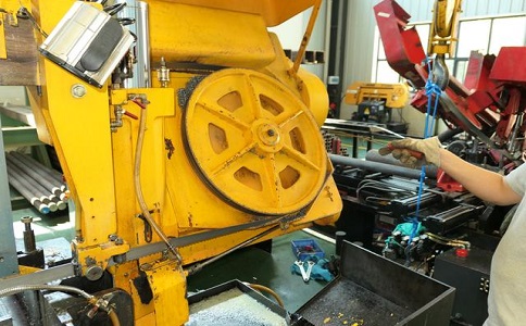 如何解决陈场镇卧式金属带锯床切削时出现的断带现象？